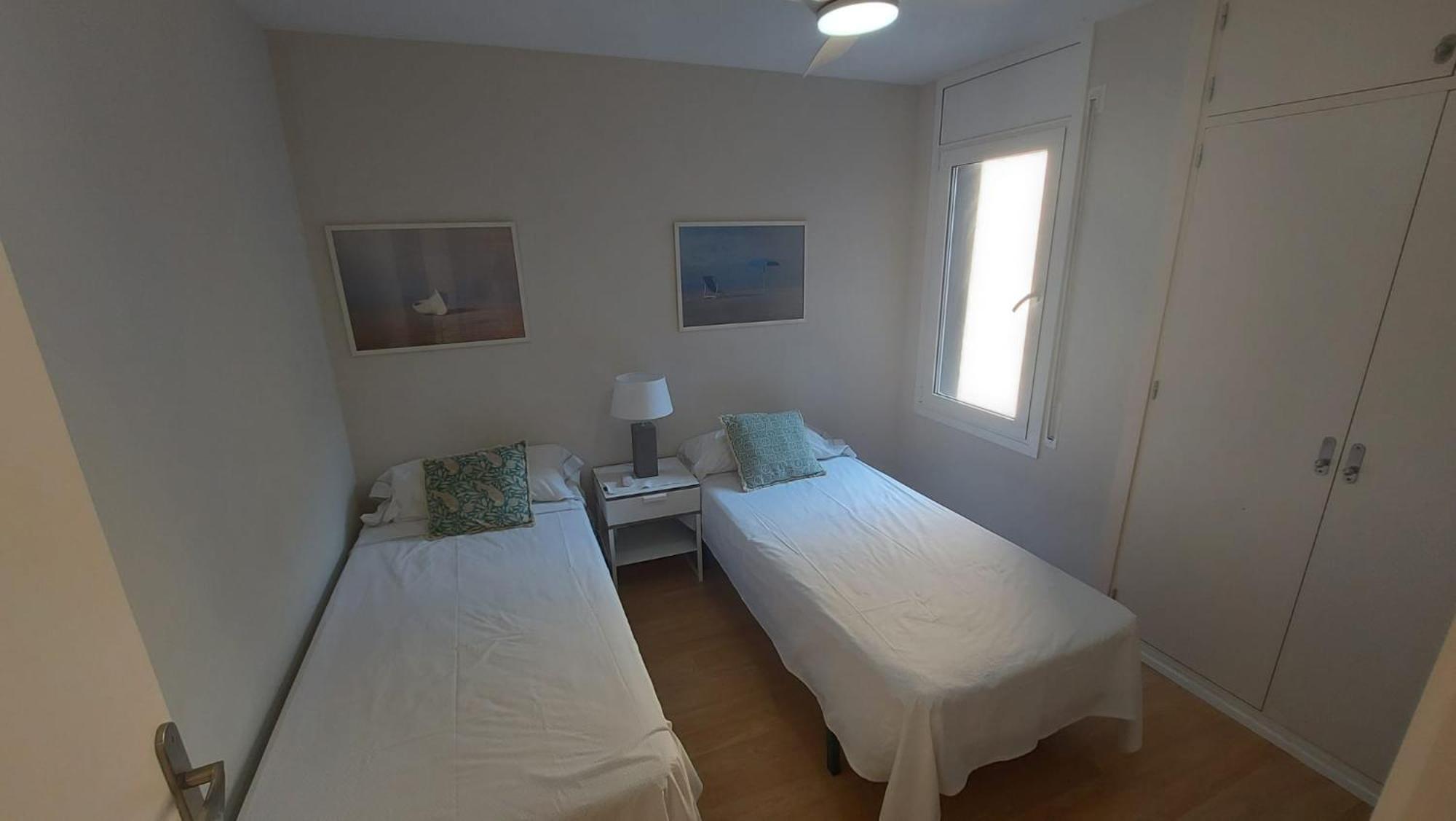 1ª Linea Reformado Y Frente Al Puerto Deportivo Firmamos Contrato Si El Cliente Lo Solicita Aunque Es Necesario Hacer La Reserva Para Poder Comunicarse Hospitalet De L'Infant Exterior photo